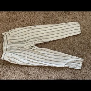 Women’s vero moda striped tie waist linen pants.